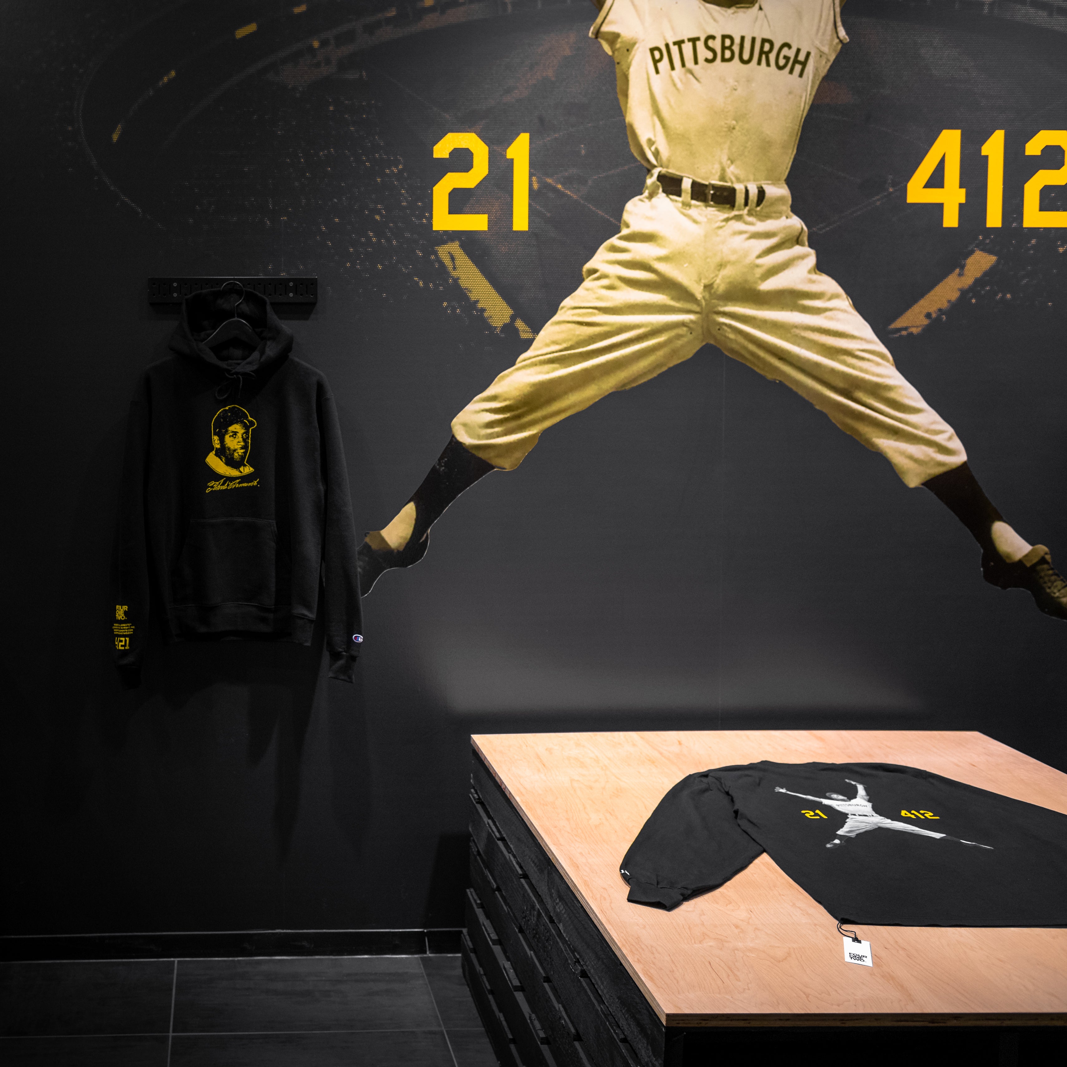 roberto clemente jersey drawing